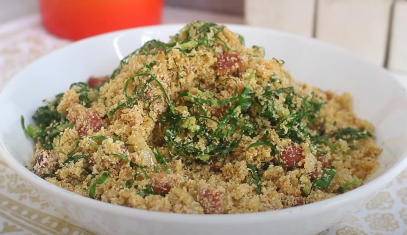 Farofa de couve, receita de farofa, como fazer farofa de couve, farofa crocante, acompanhamento para feijoada