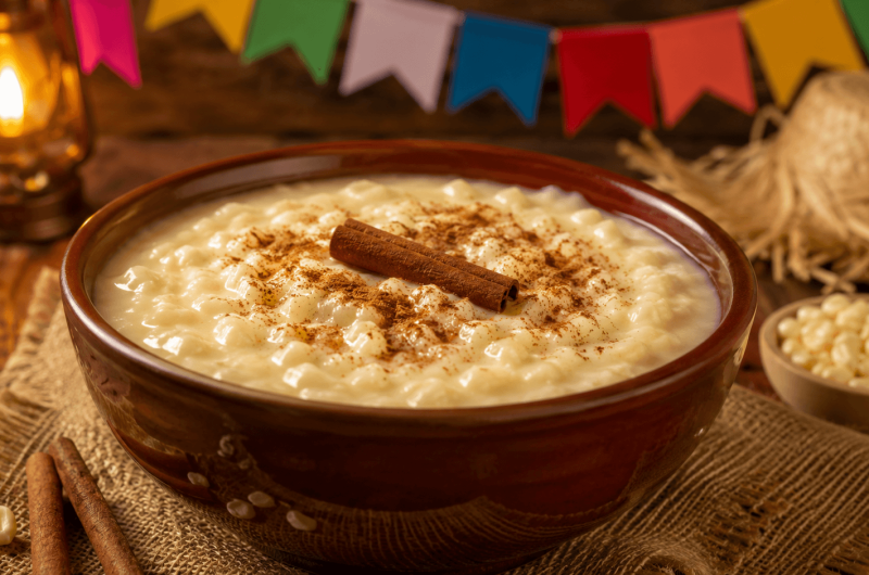Canjica Cremosa com Leite Condensado: A Receita Tradicional Perfeita para Sua Festa Junina